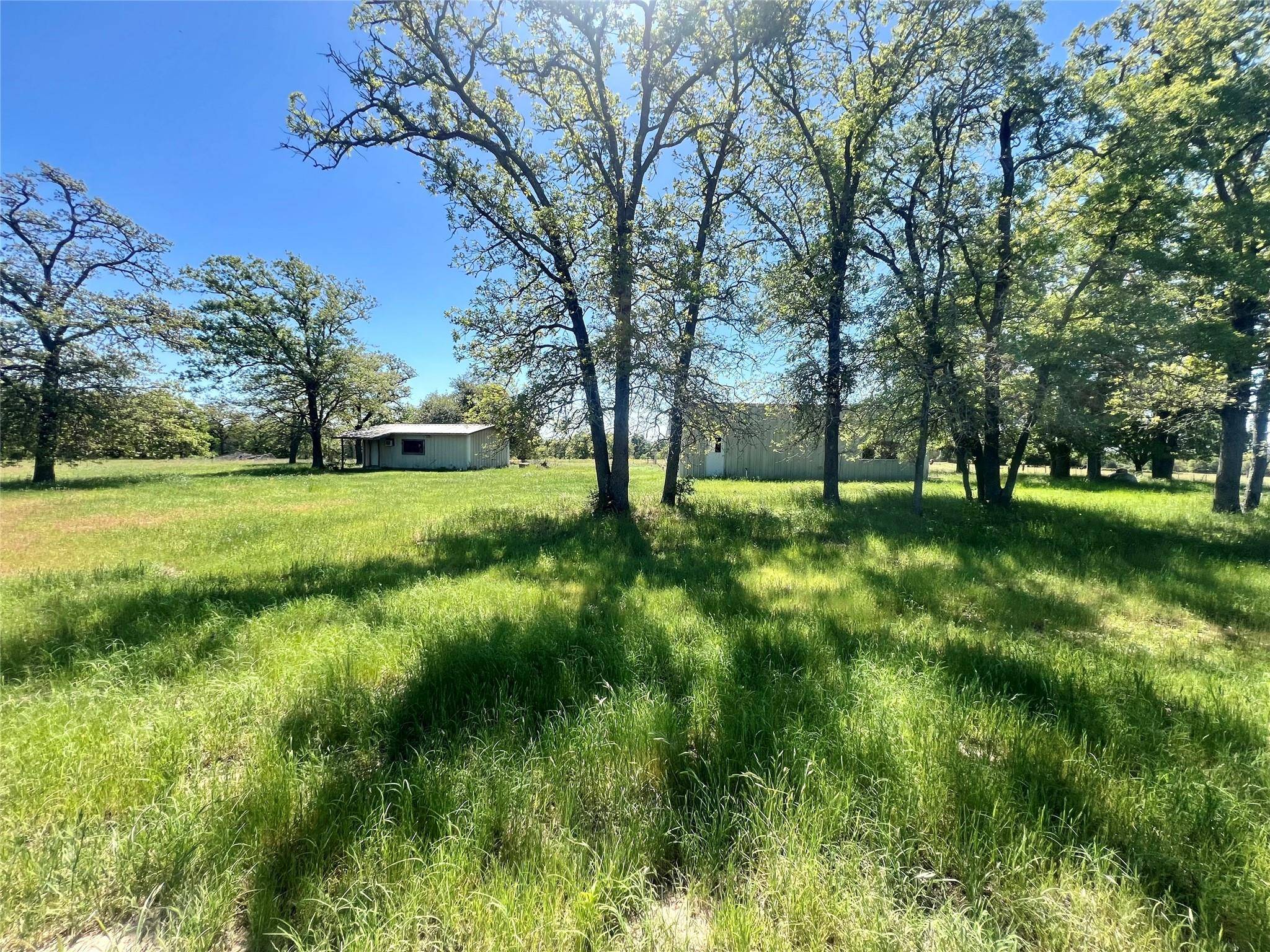 2542 County Road 306, Lexington, TX 78947