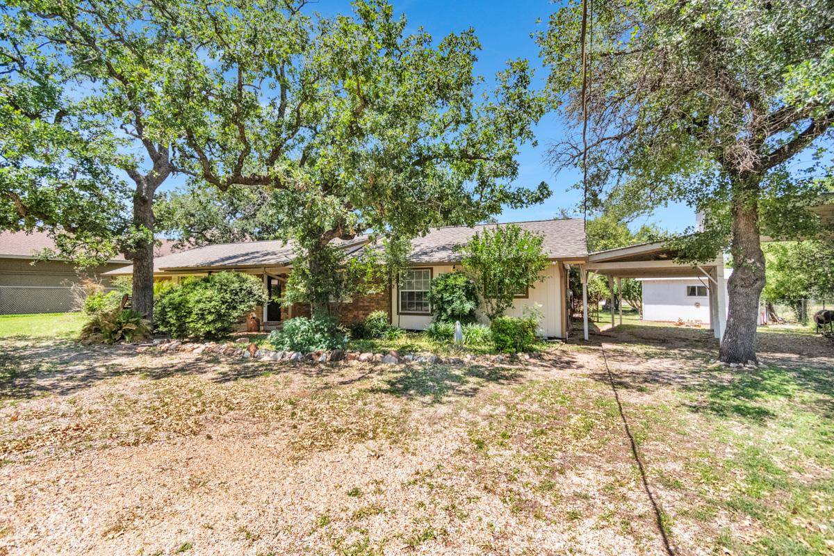 105 Agarita DR, Burnet, TX 78611