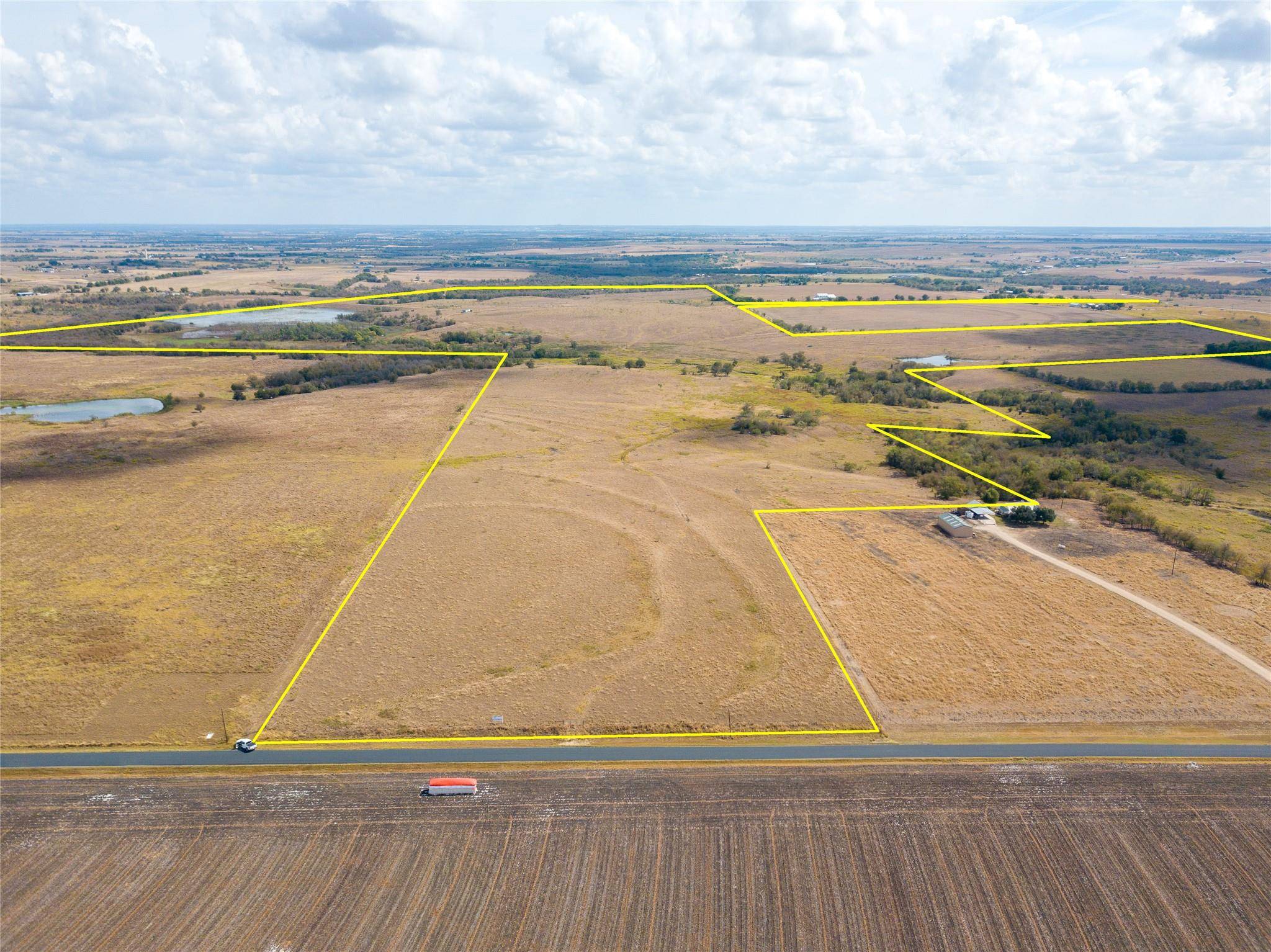 2689 County Road 419 RD, Taylor, TX 76574
