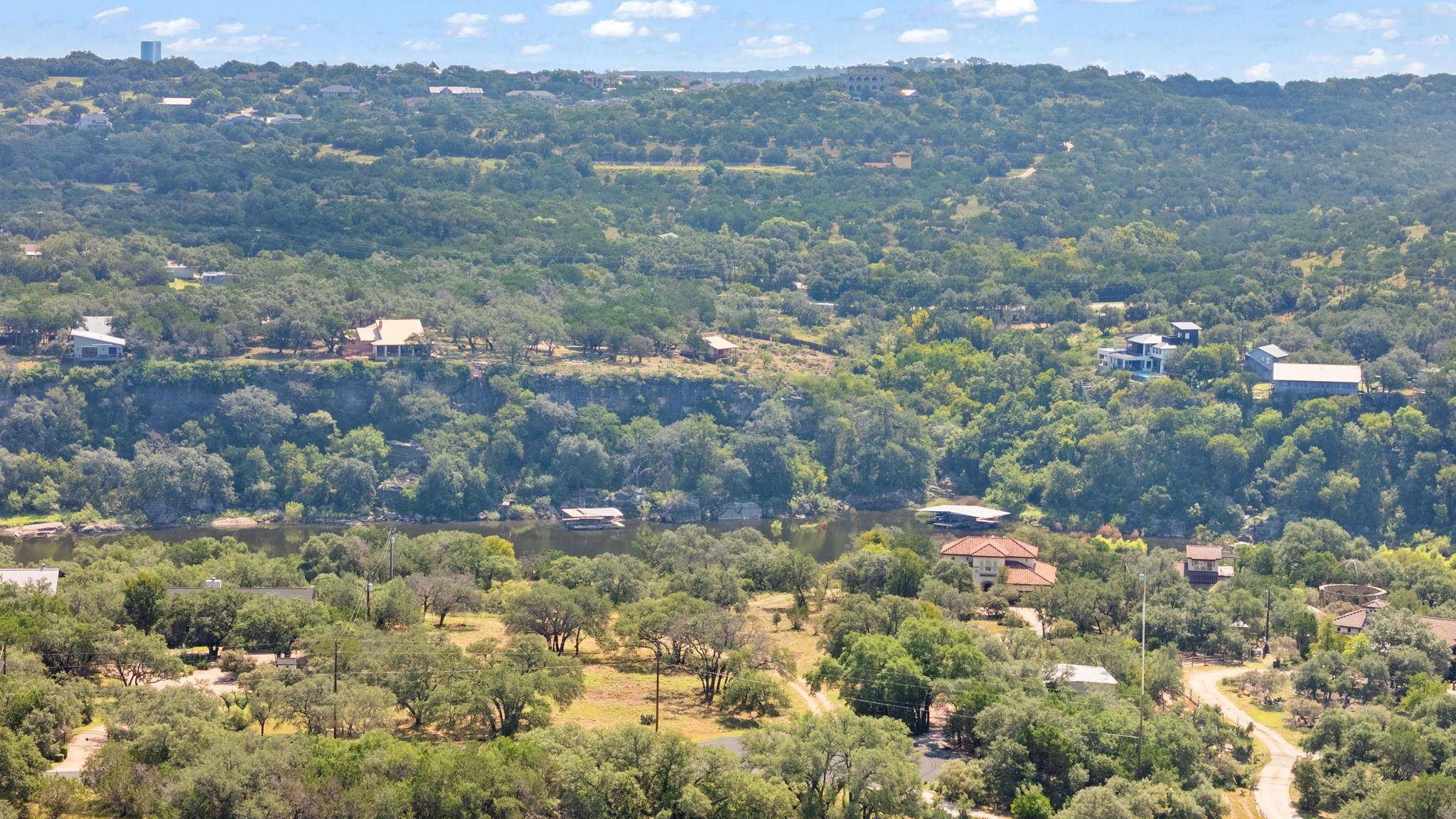 1517 Likeness RD, Spicewood, TX 78669