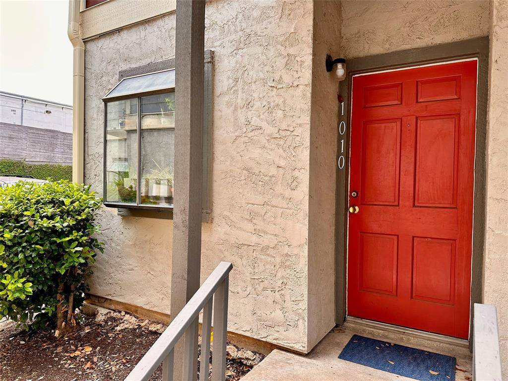 2215 Post RD #1010, Austin, TX 78704