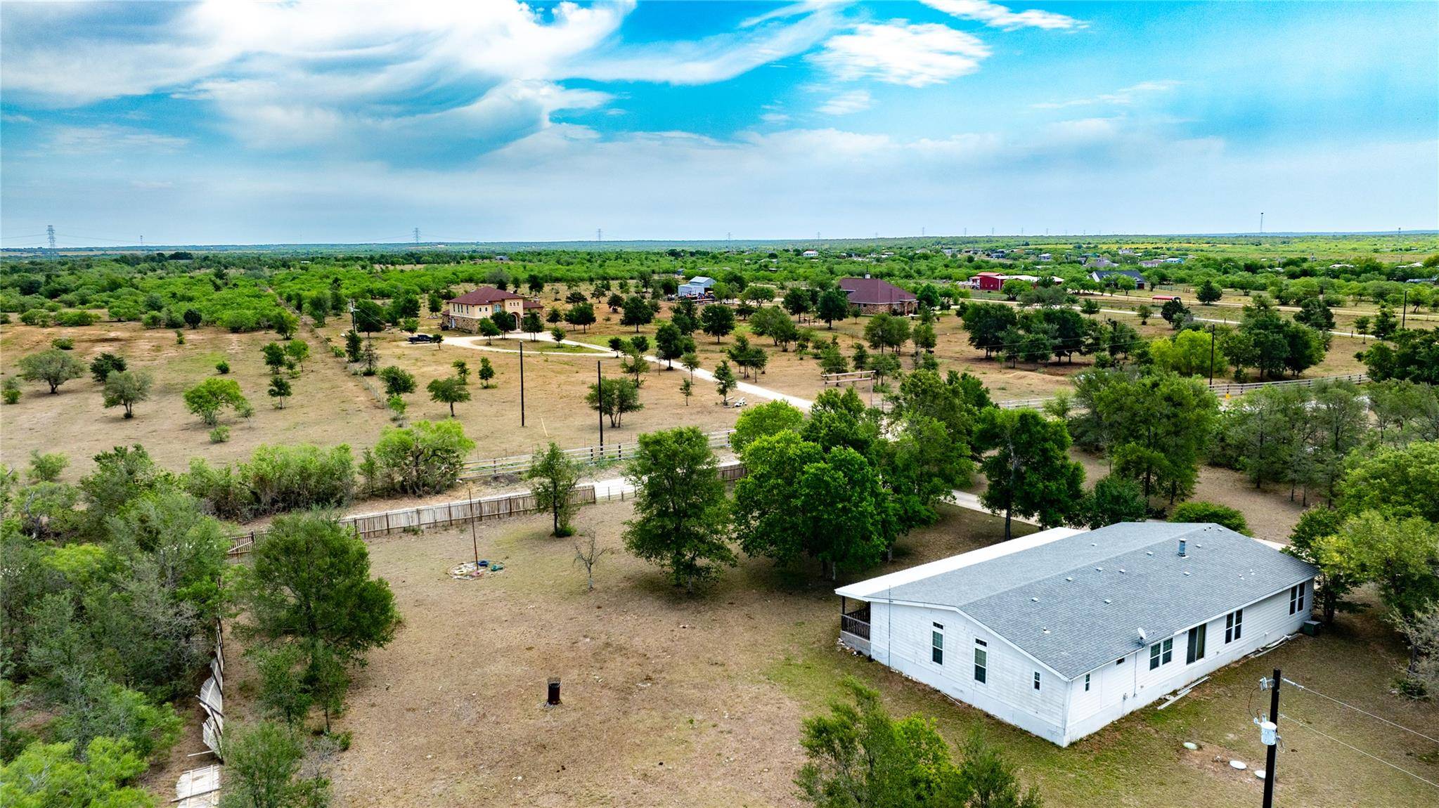 1400 Seminole TRL, Dale, TX 78616