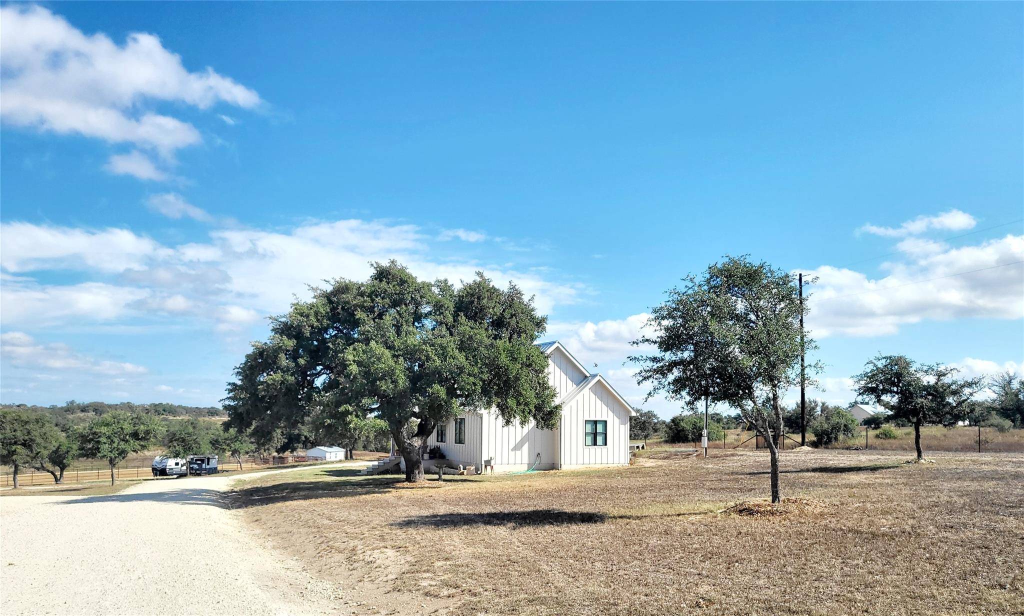 621 Stanton Road, Johnson City, TX 78636