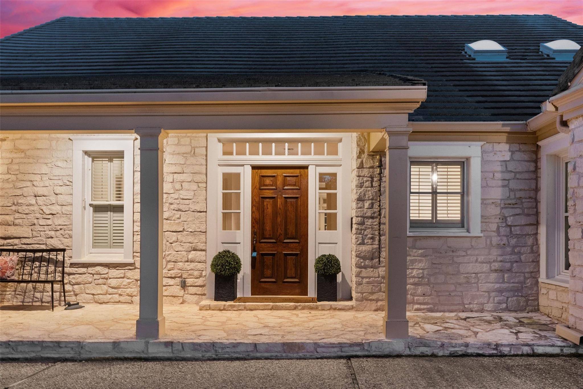 52 Club Estates PKWY, The Hills, TX 78738