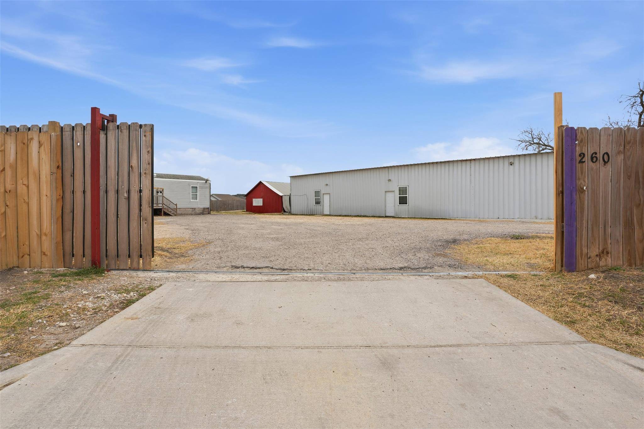 260 Ganado DR, Kyle, TX 78640