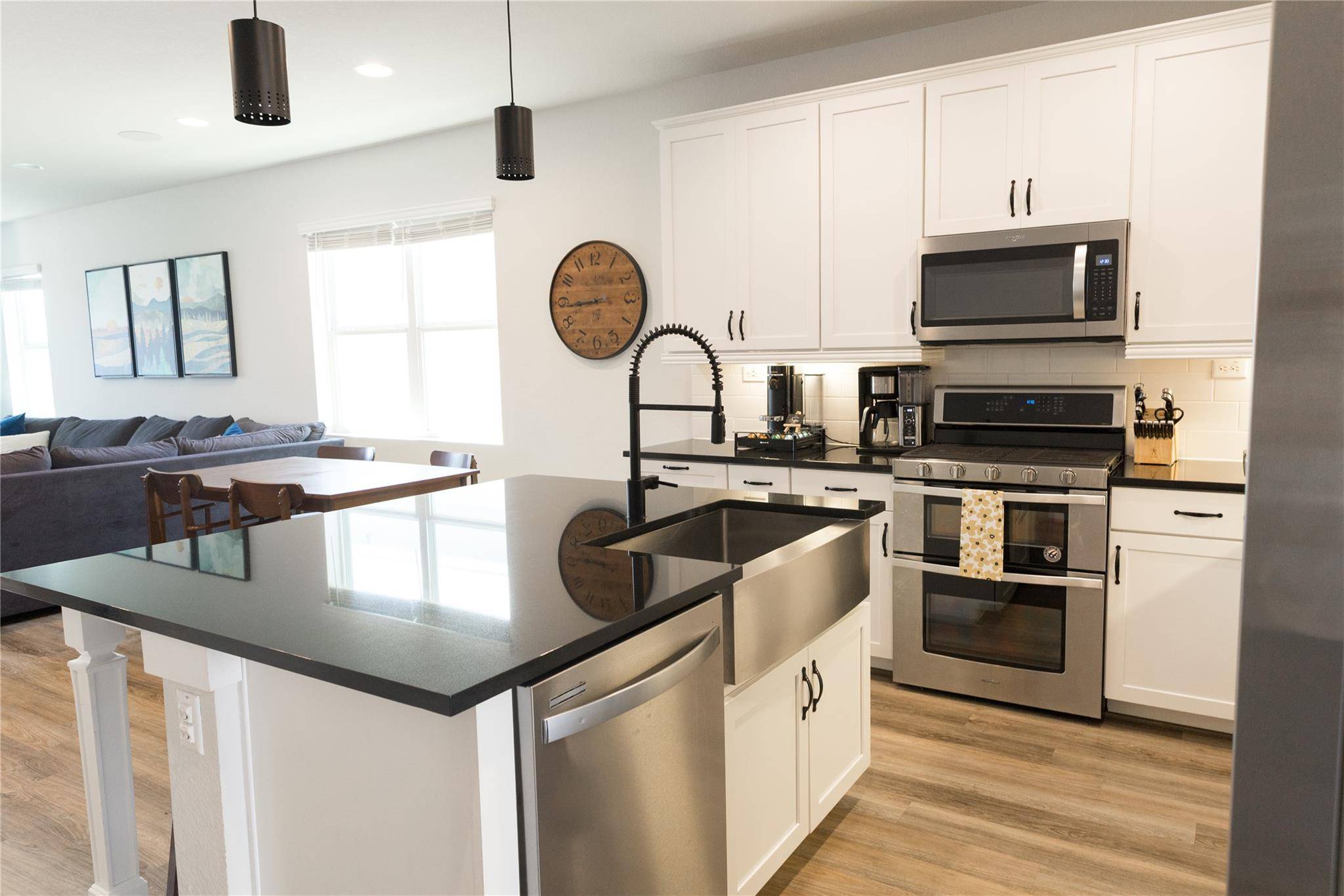 304 Winding Hollow LN, Georgetown, TX 78628