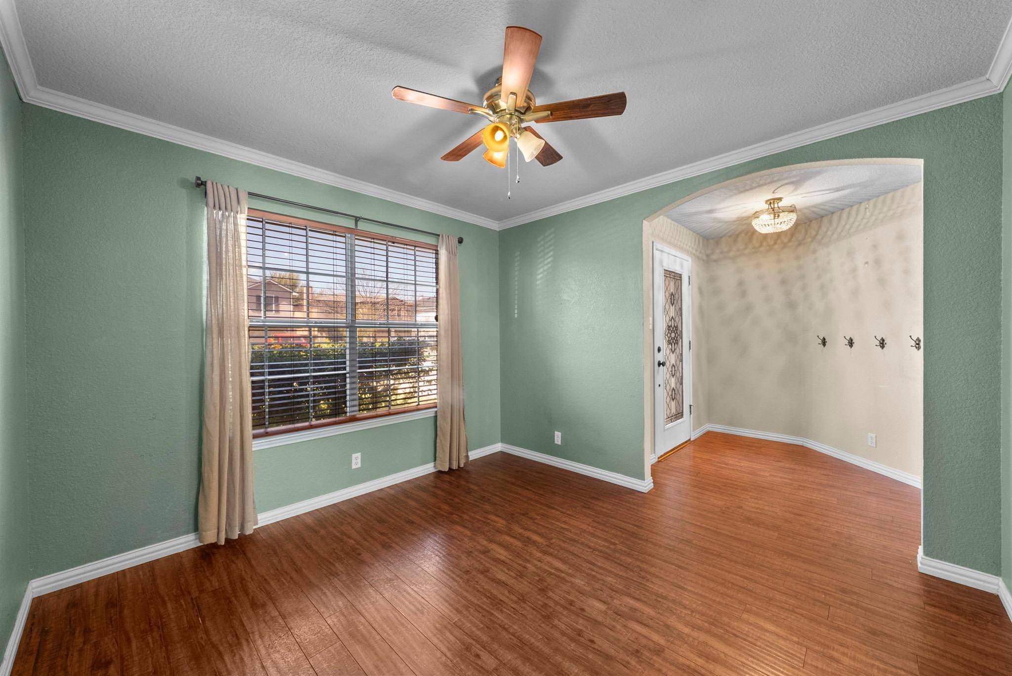 202 Matthew CV, Hutto, TX 78634