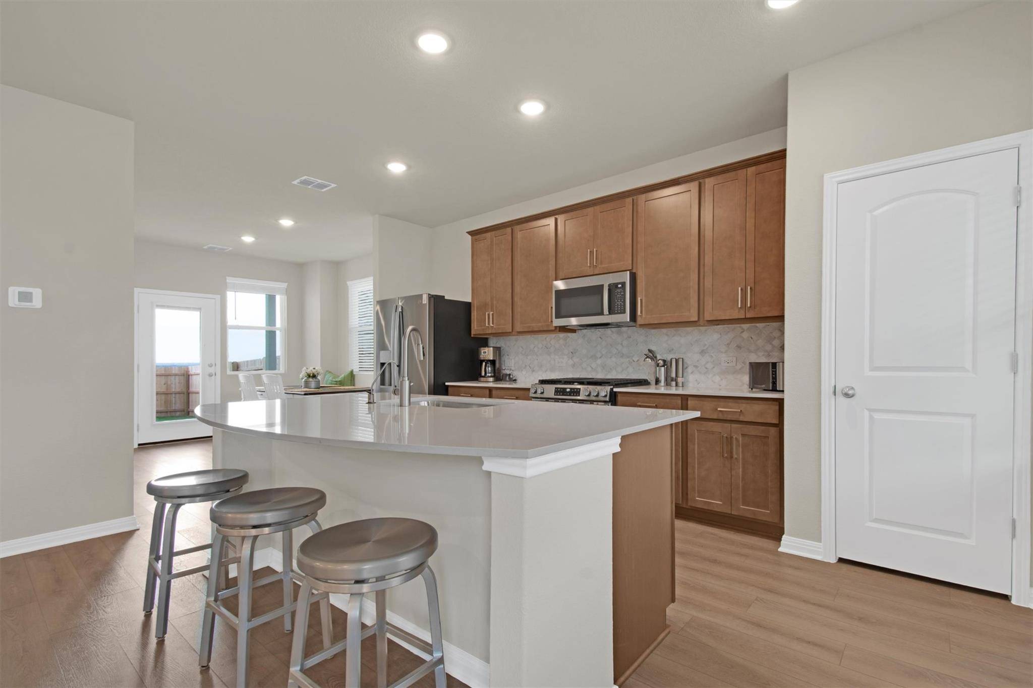 124 Barret DR, Liberty Hill, TX 78642
