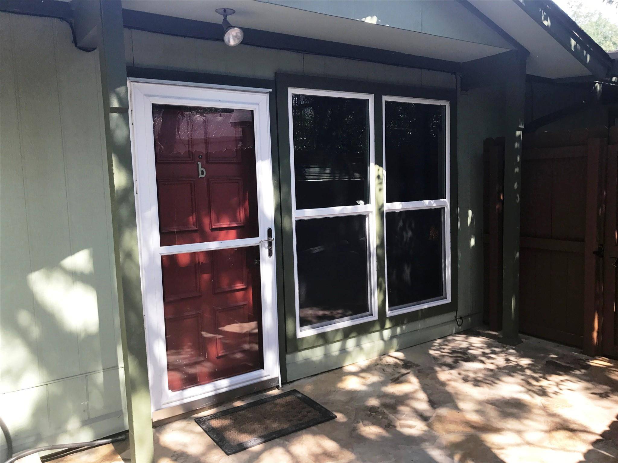 816 Ramble LN #B, Austin, TX 78745