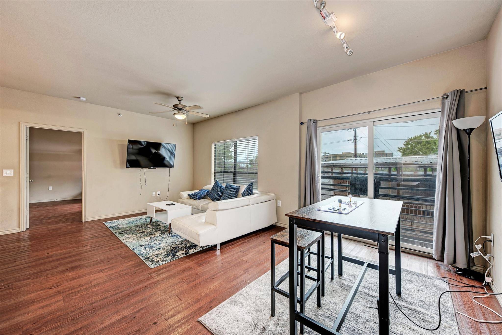 5117 N Lamar BLVD #201, Austin, TX 78751