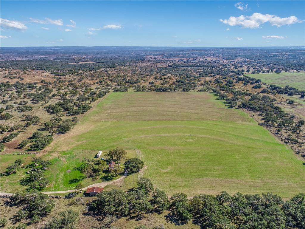 788 Clarence Jacoby RD, Fredericksburg, TX 78624