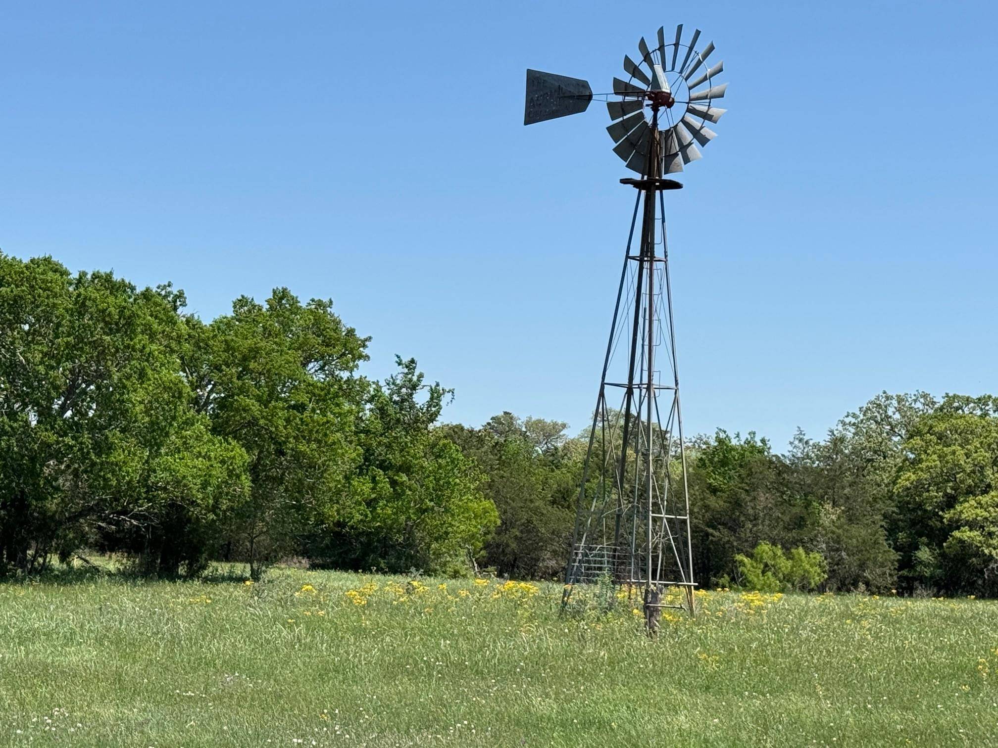 3817 FM 154 RD, Muldoon, TX 78949