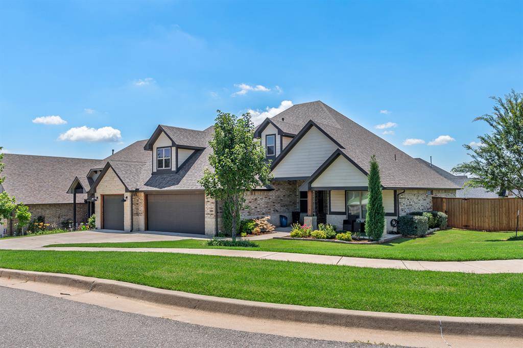 812 Fox Hollow ST, Norman, OK 73069
