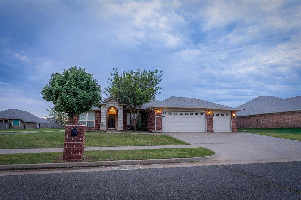 2500 NW 180th ST, Edmond, OK 73012