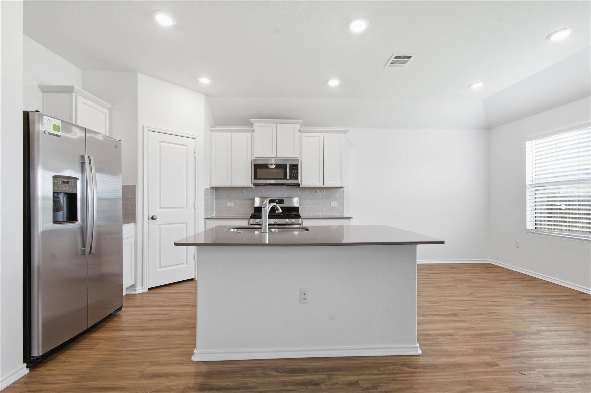 10537 Steinbeck DR, Austin, TX 78747