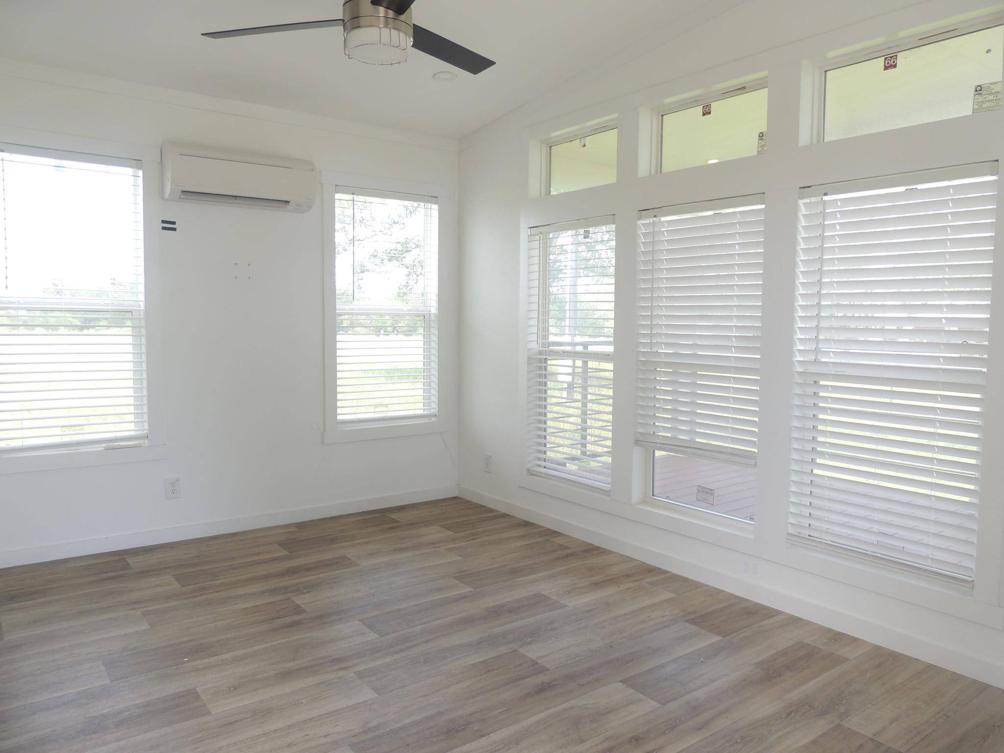 267 Linam LN, Cedar Creek, TX 78612