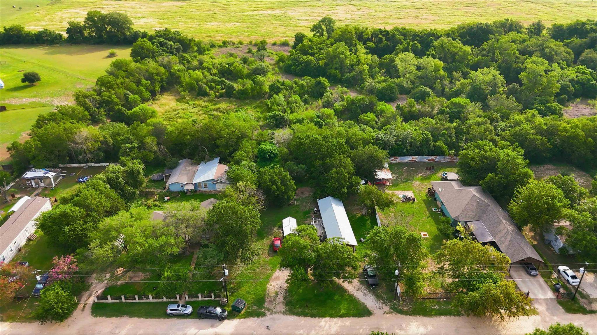 43 Skycrest DR, Martindale, TX 78655