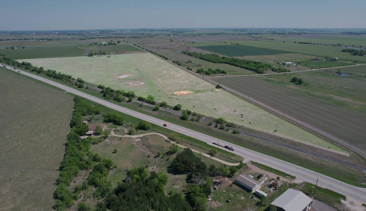 452 Tx Highway 95 RDS, Taylor, TX 76574