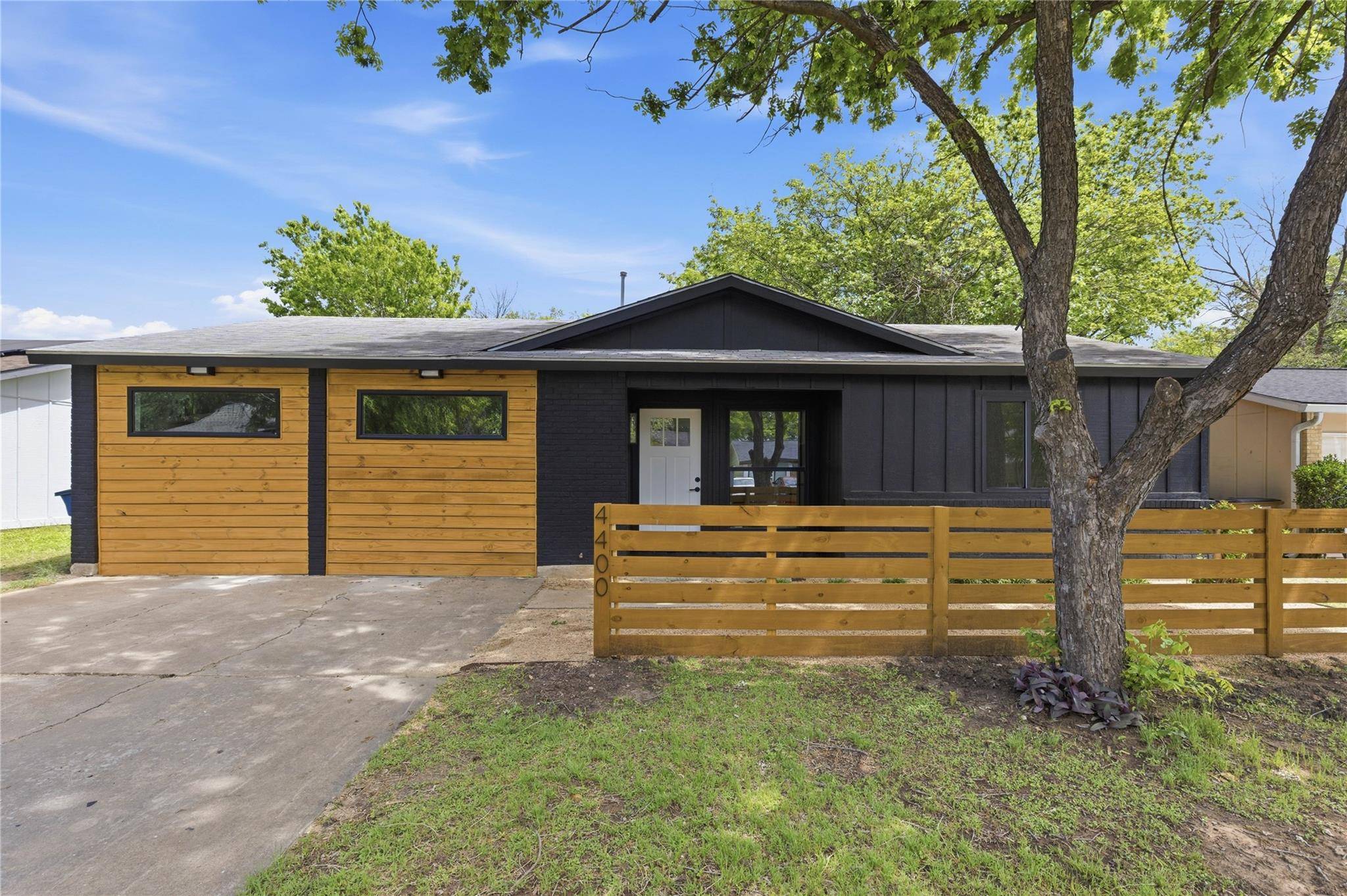 4400 Dovehill DR, Austin, TX 78744