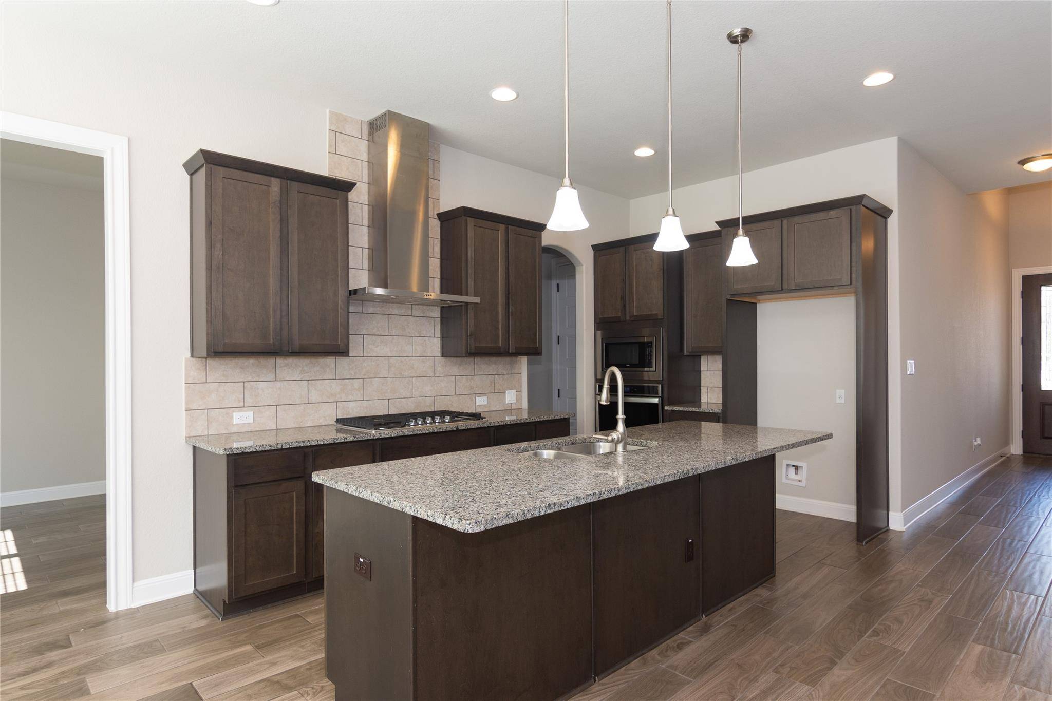 4733 Collins ST, Round Rock, TX 78681