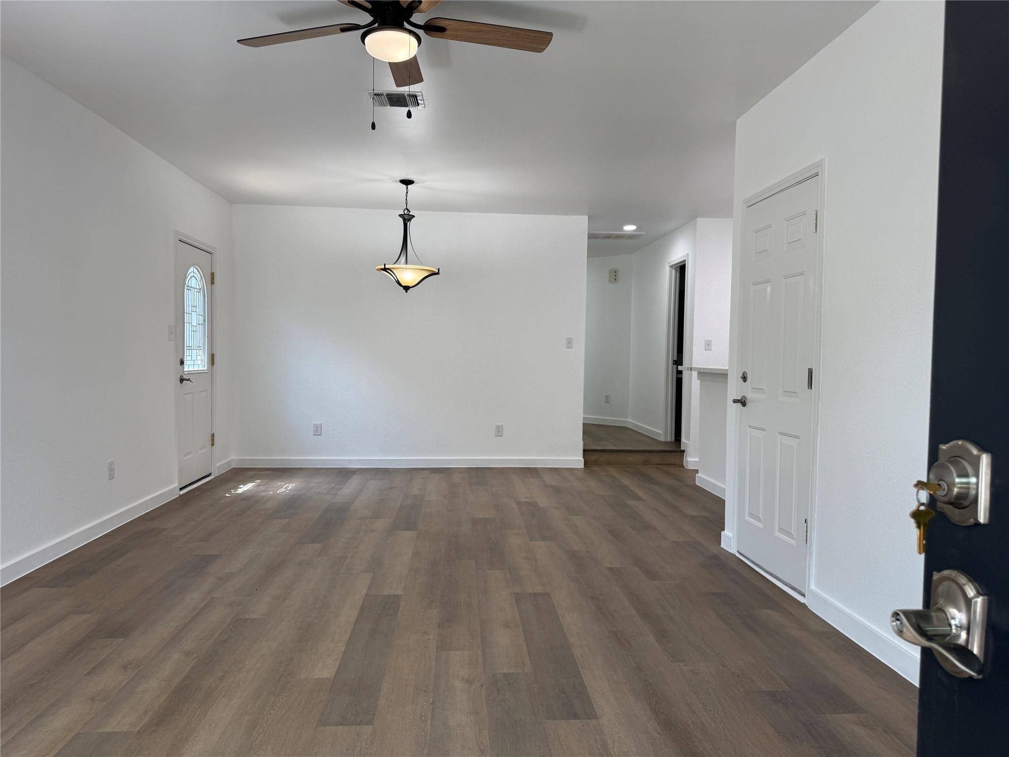 1621 Parkfield CIR, Round Rock, TX 78664