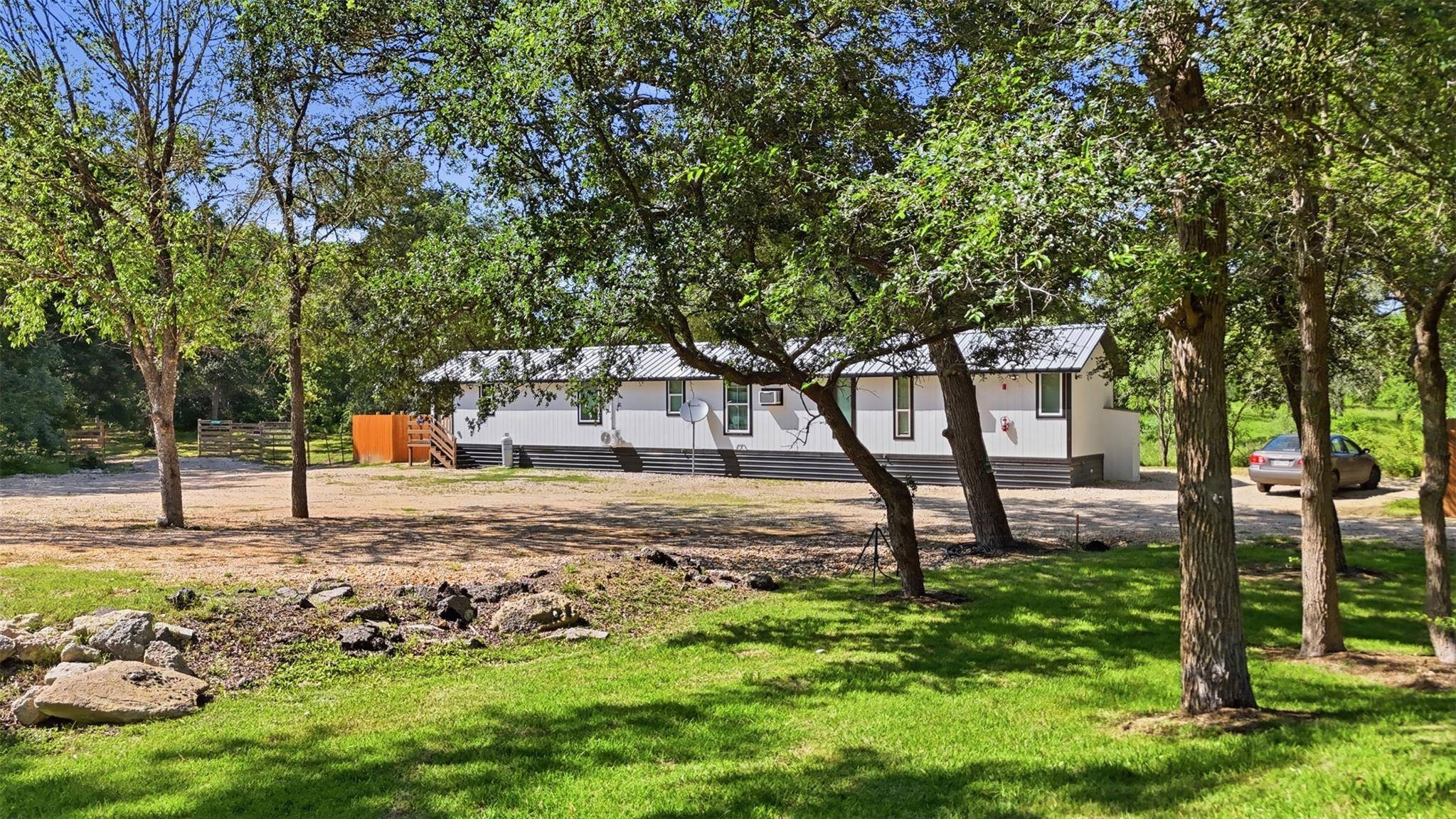2540 FM 20, Red Rock, TX 78662