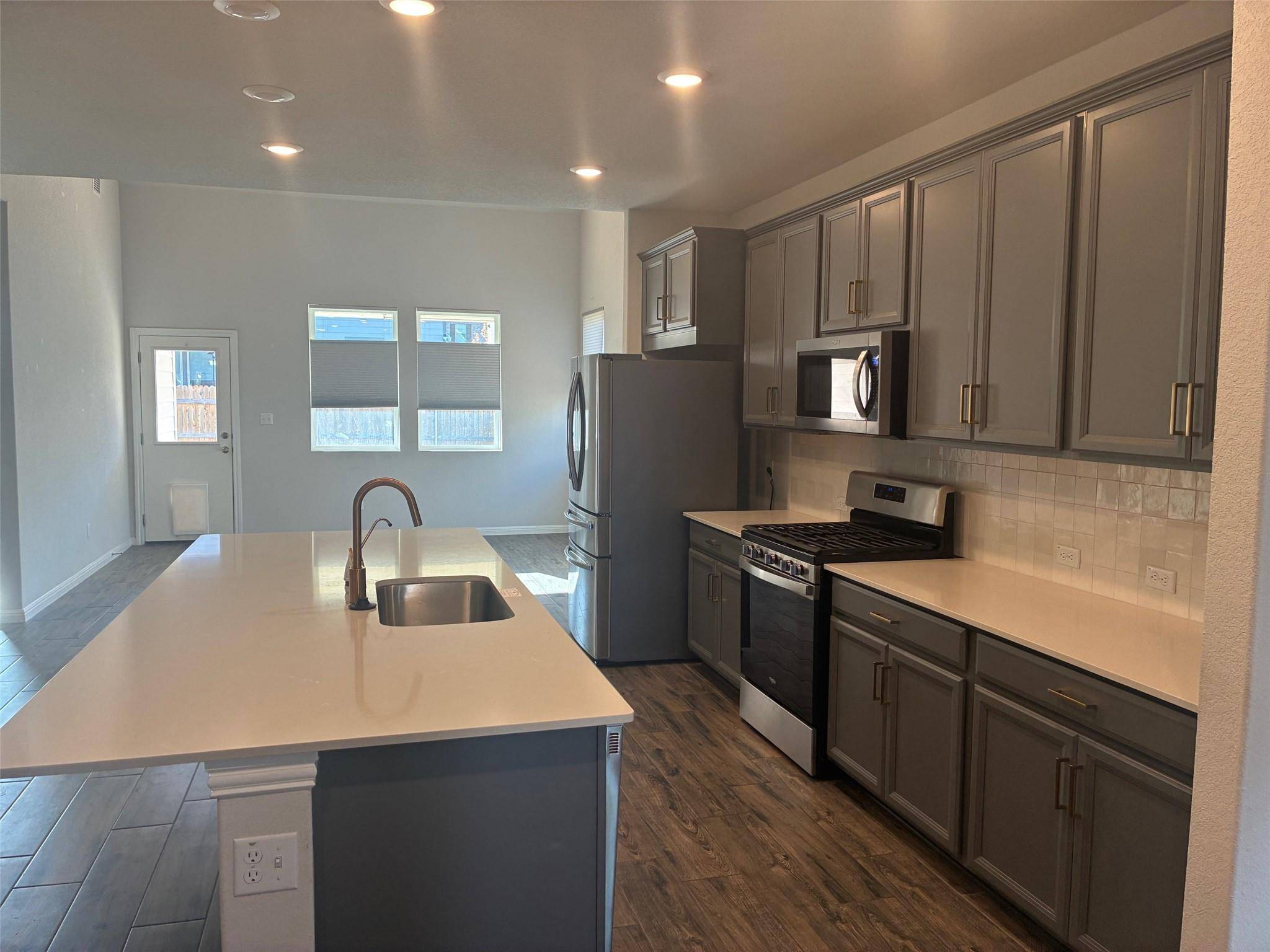 2509 Berryville LN, Leander, TX 78641