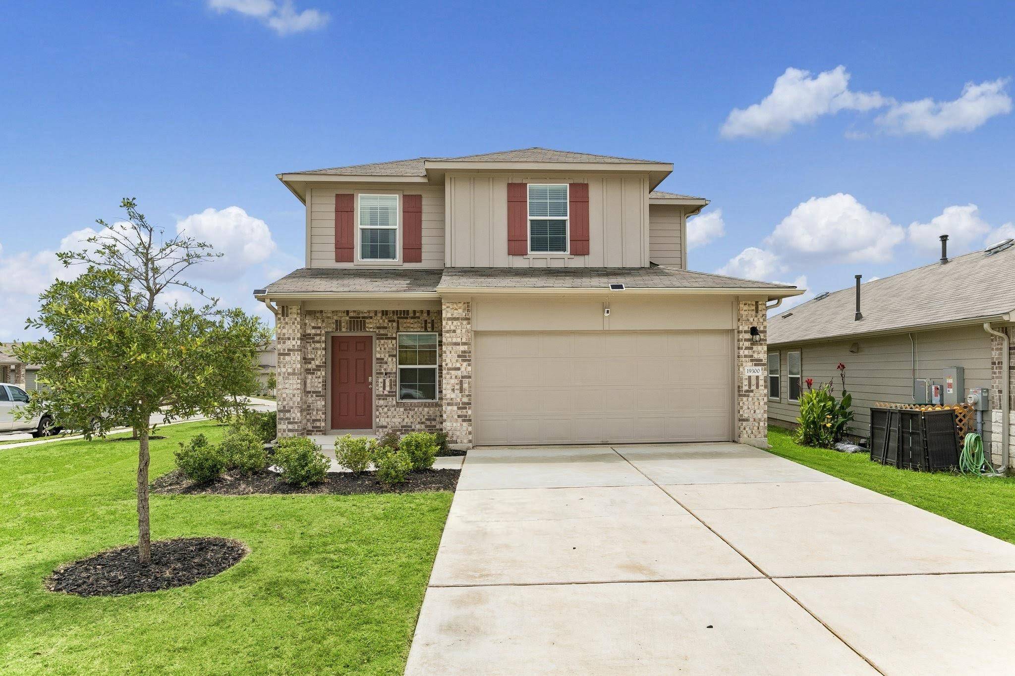 19300 Bear Grass DR, Elgin, TX 78621