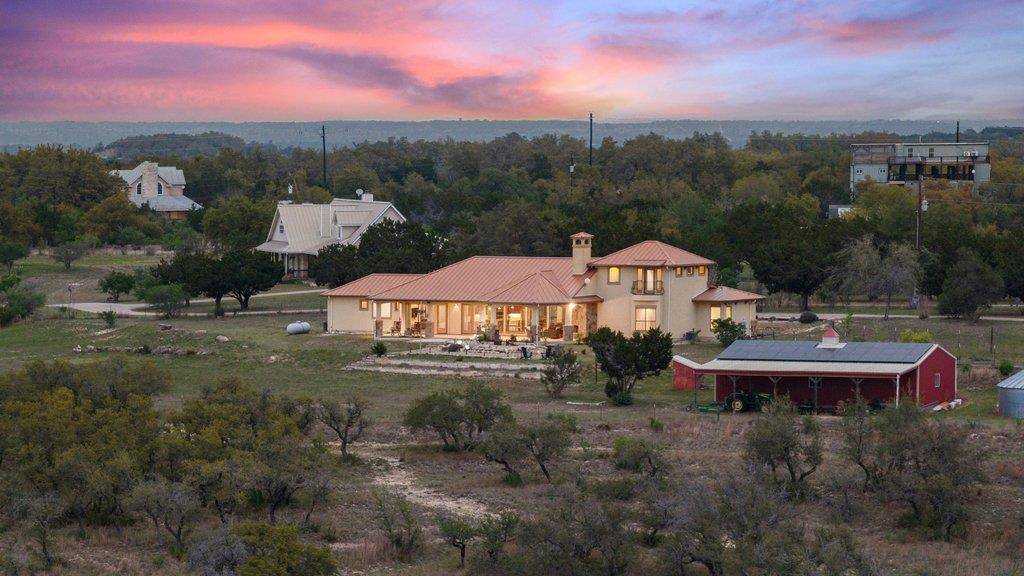 733 Dawn VW, Dripping Springs, TX 78620