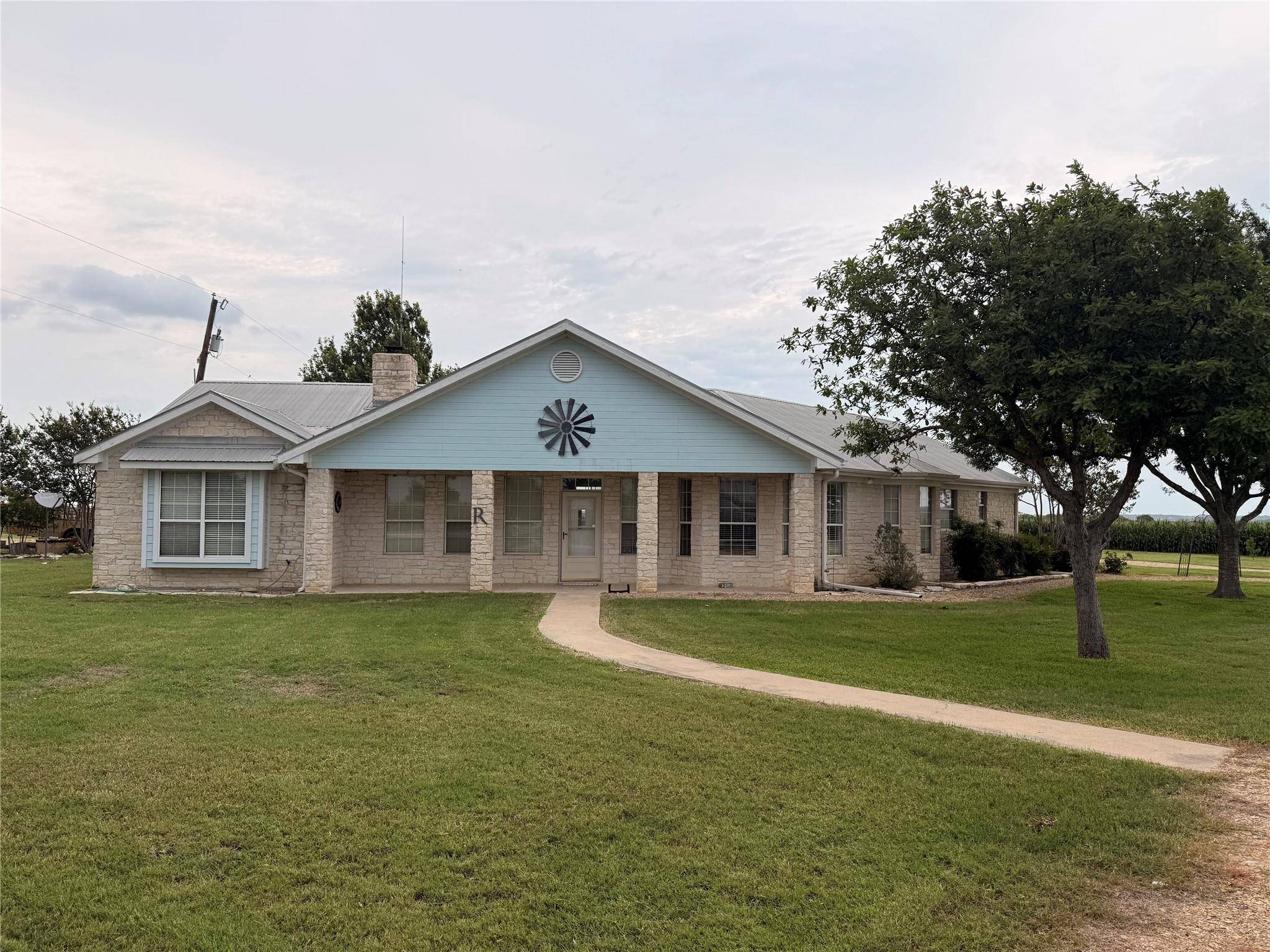 5600 Fm 1466, Coupland, TX 78615