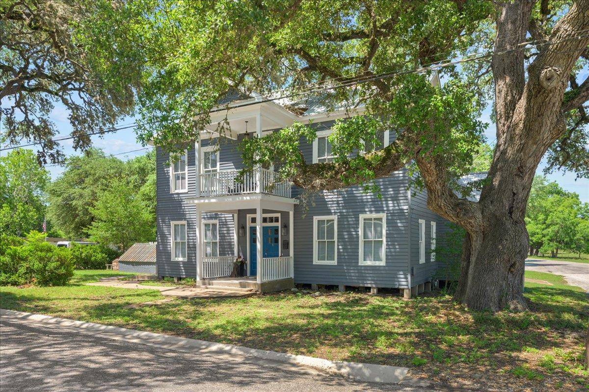 459 N Main ST, La Grange, TX 78945