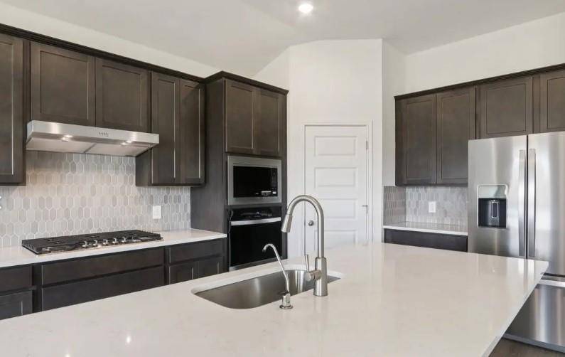 214 Divisadero DR, Hutto, TX 78634