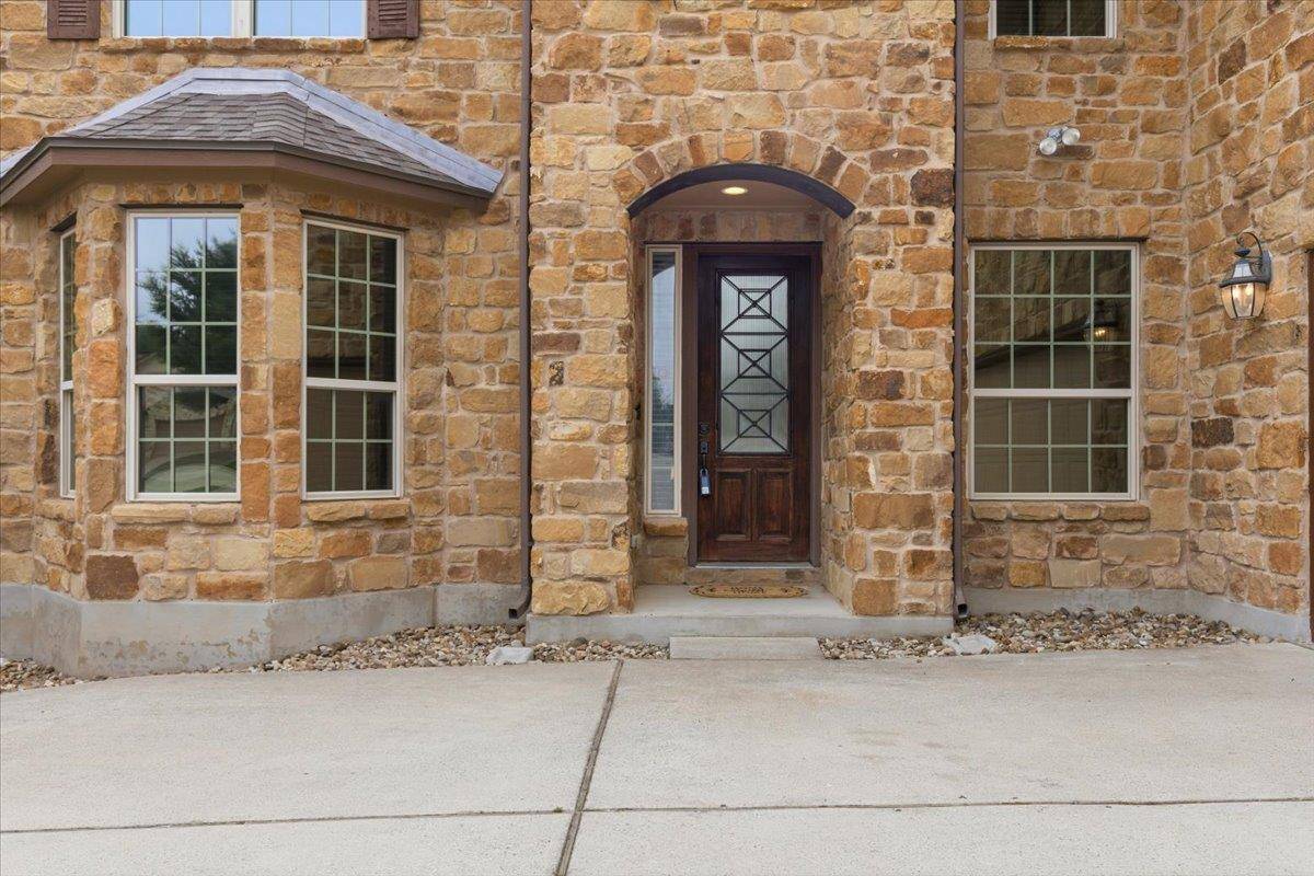 401 Spanish Mustang DR, Cedar Park, TX 78613