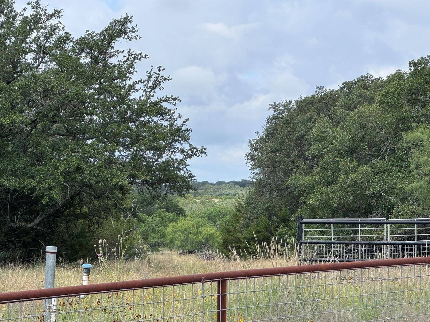 257 W Rolling Oaks DR, Goldthwaite, TX 78644