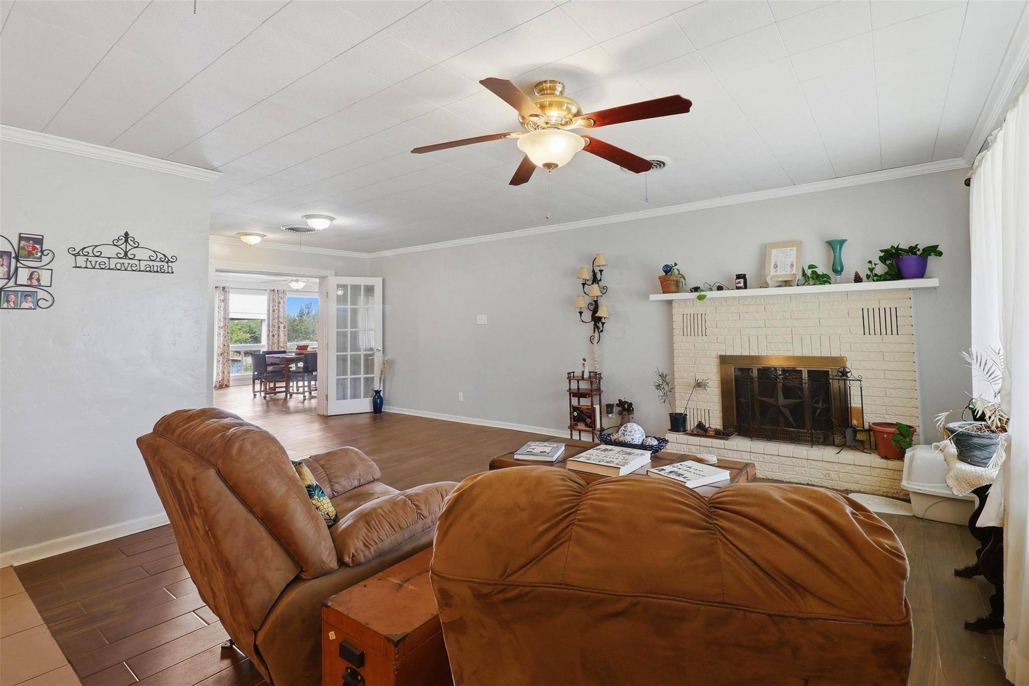 241 Hilltop DR, Burnet, TX 78611