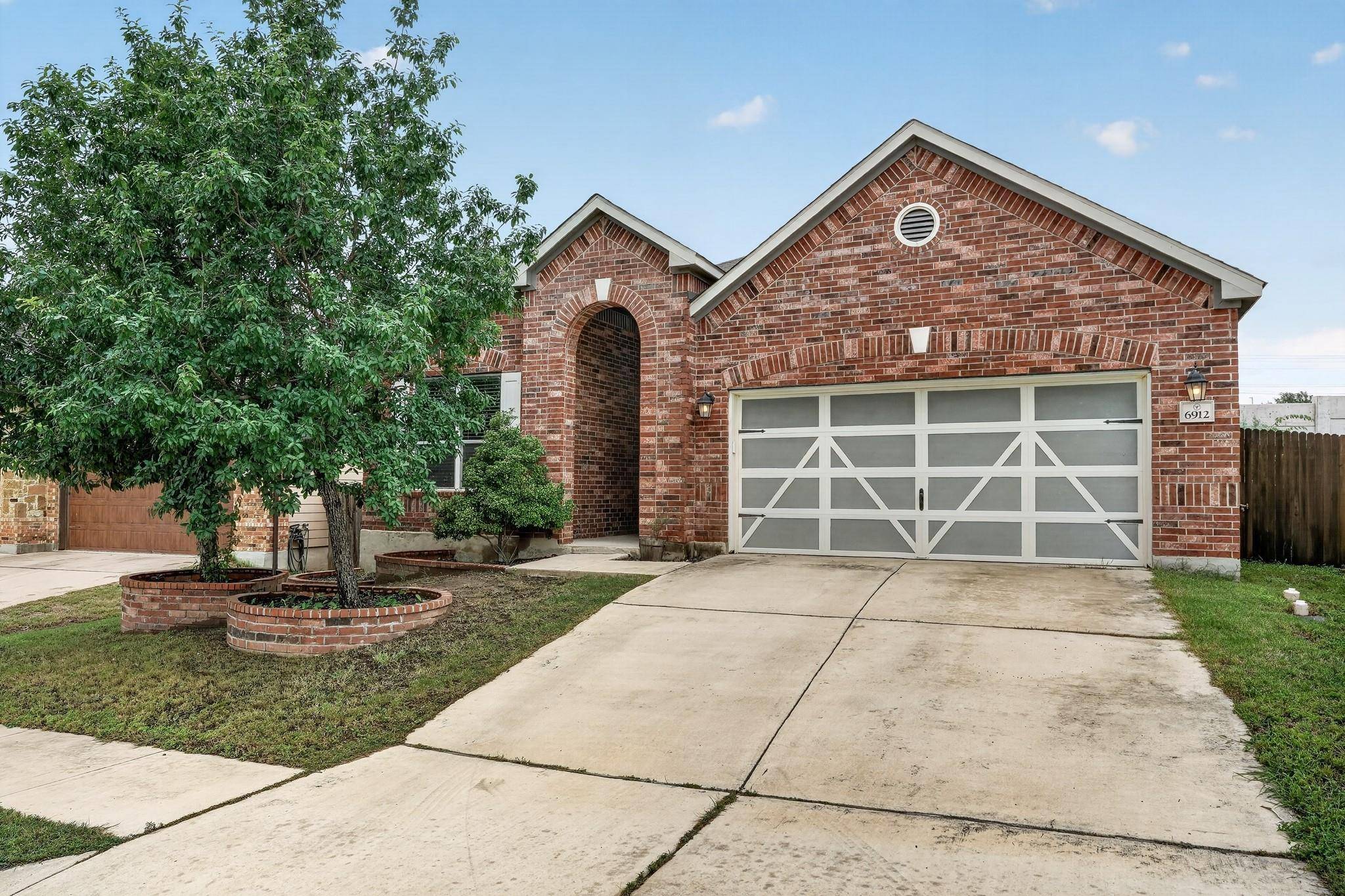 6912 Ondantra BND, Austin, TX 78744
