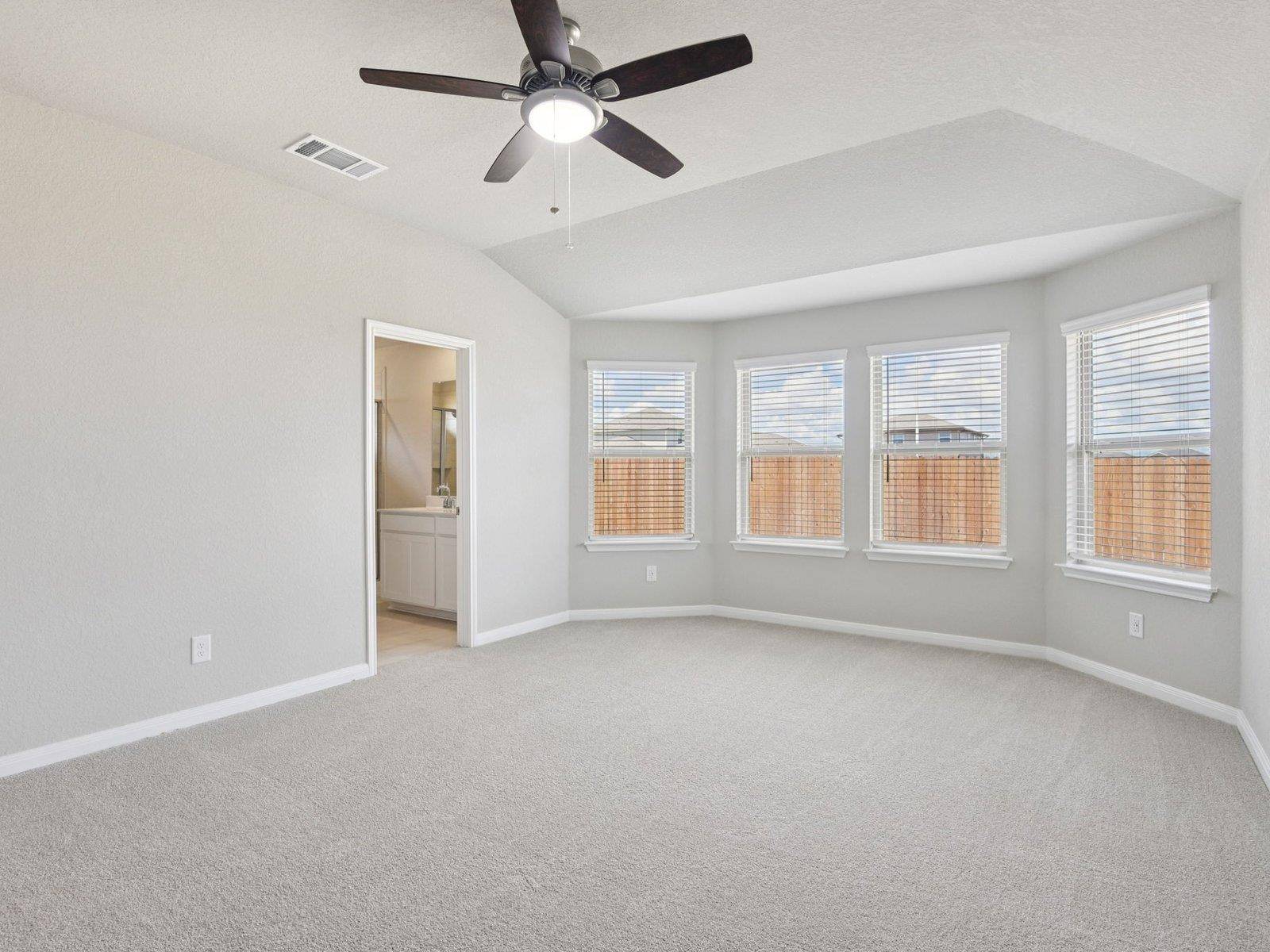 133 Sleep HOLW, Jarrell, TX 76537