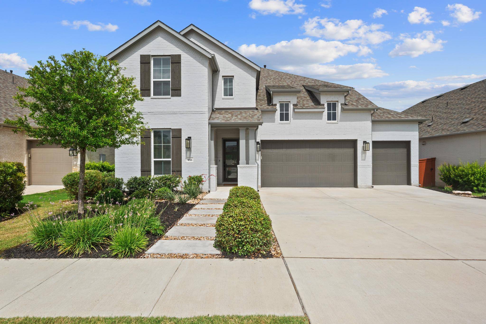 1021 Mollie McBride LN, Leander, TX 78641