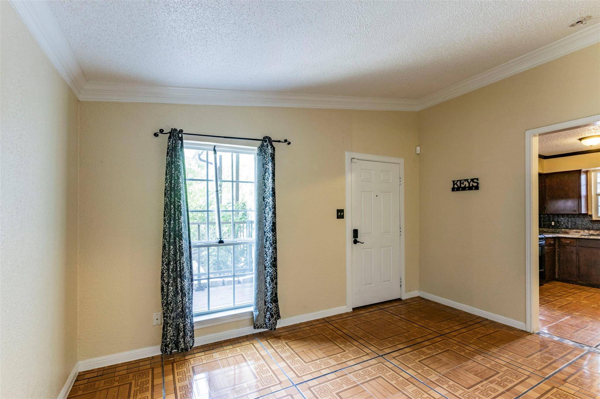 2520 BITTER CREEK DR, Austin, TX 78744