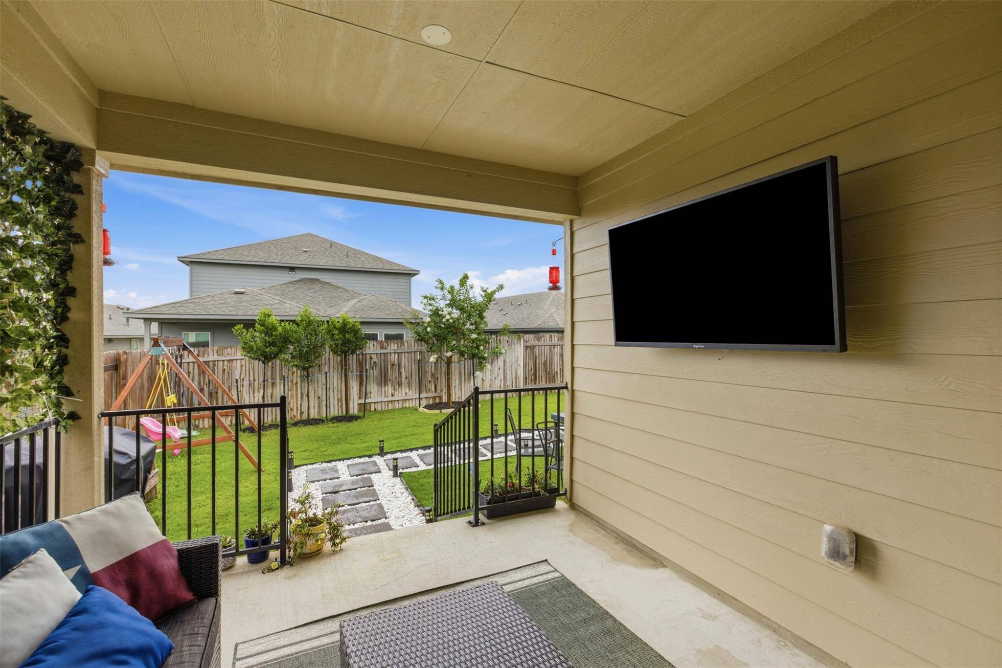 144 El Capitan LOOP, Dripping Springs, TX 78620