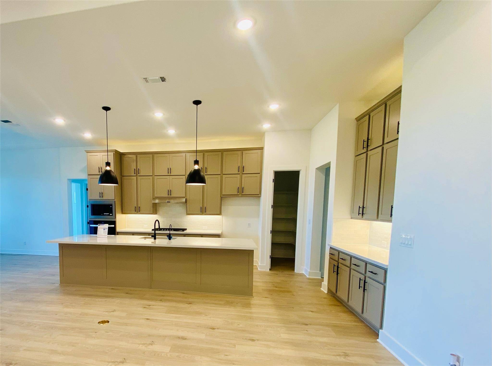 1129 Twisted Tarpley LN, Georgetown, TX 78628