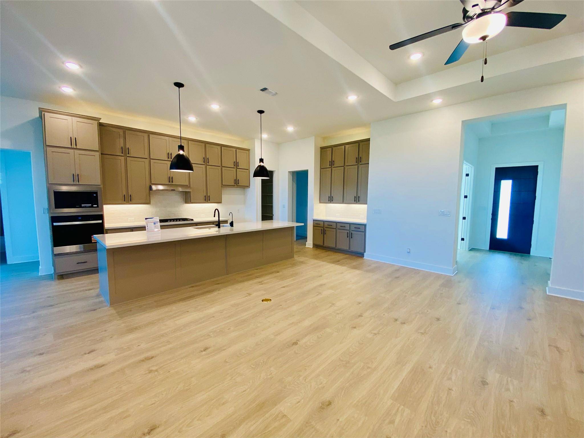 1129 Twisted Tarpley LN, Georgetown, TX 78628