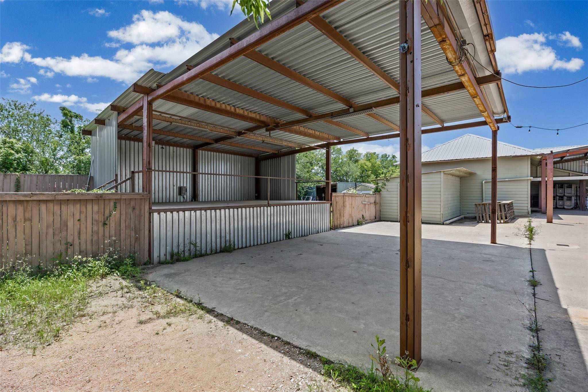 6950 Us Highway 183 S, Austin, TX 78744