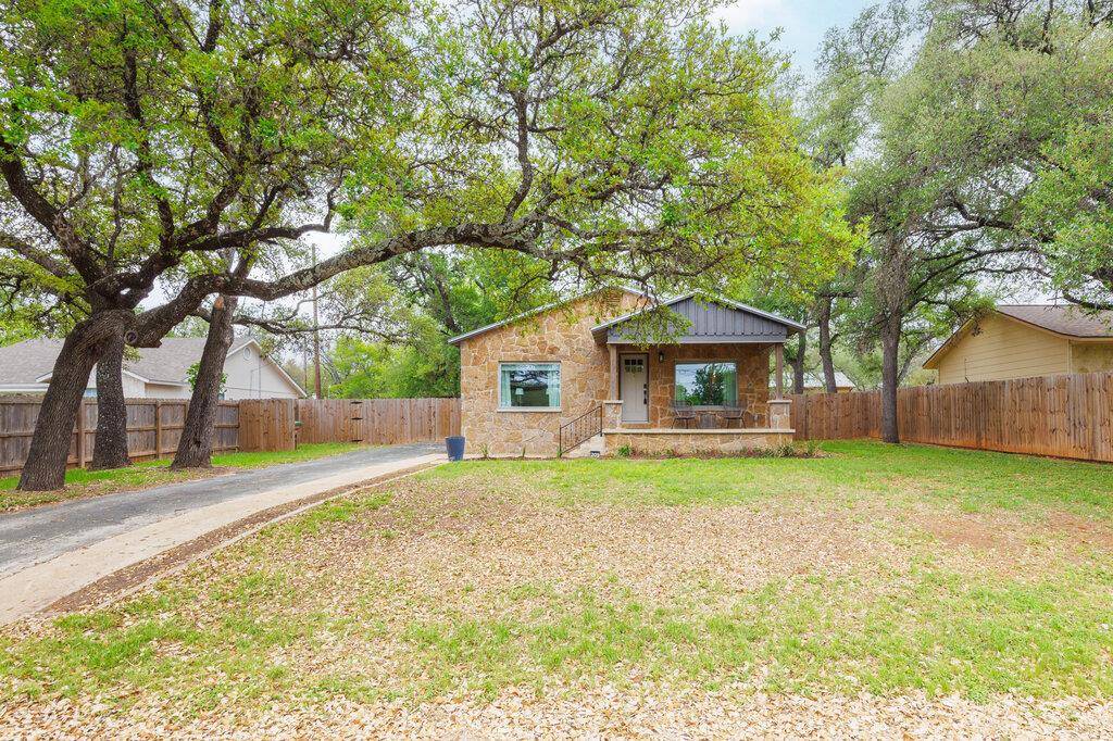 205 Old Austin HWY, Johnson City, TX 78636