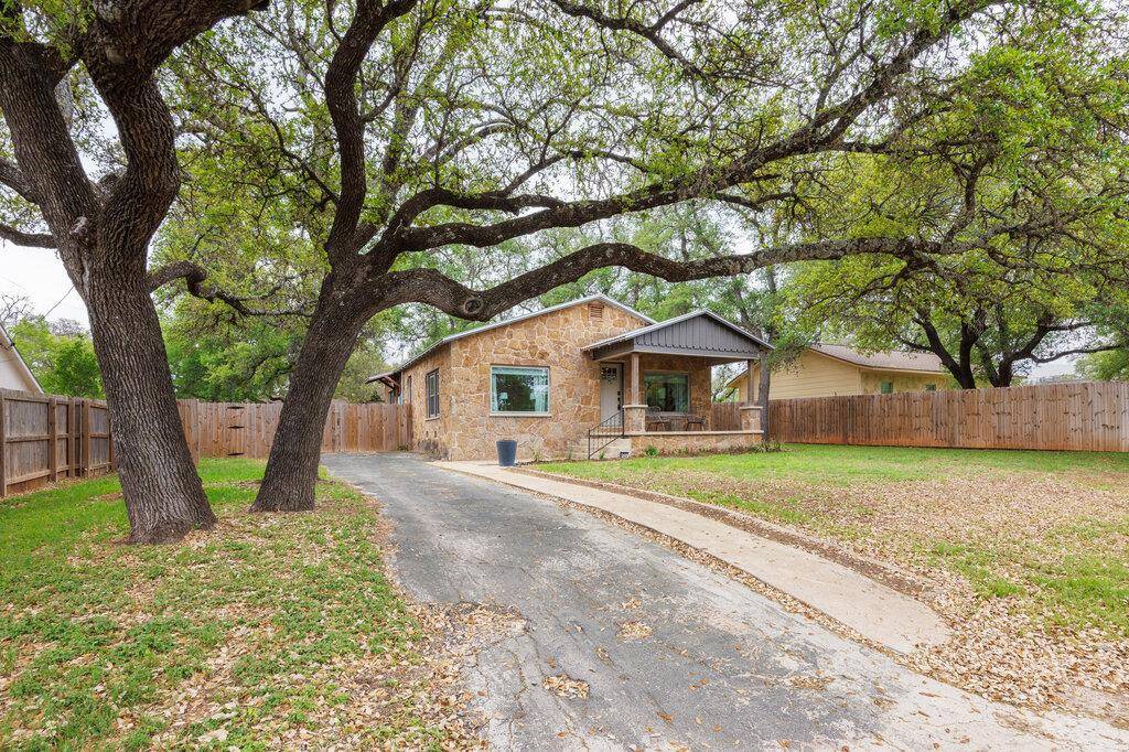 205 Old Austin HWY, Johnson City, TX 78636