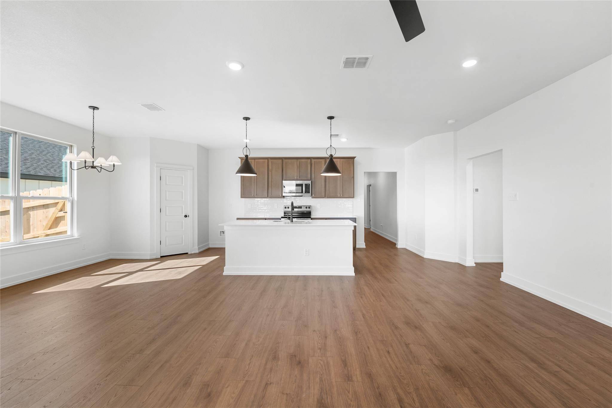 560 Gus LOOP, Georgetown, TX 78626