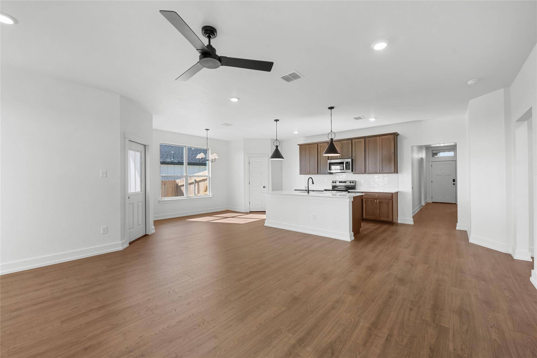 560 Gus LOOP, Georgetown, TX 78626