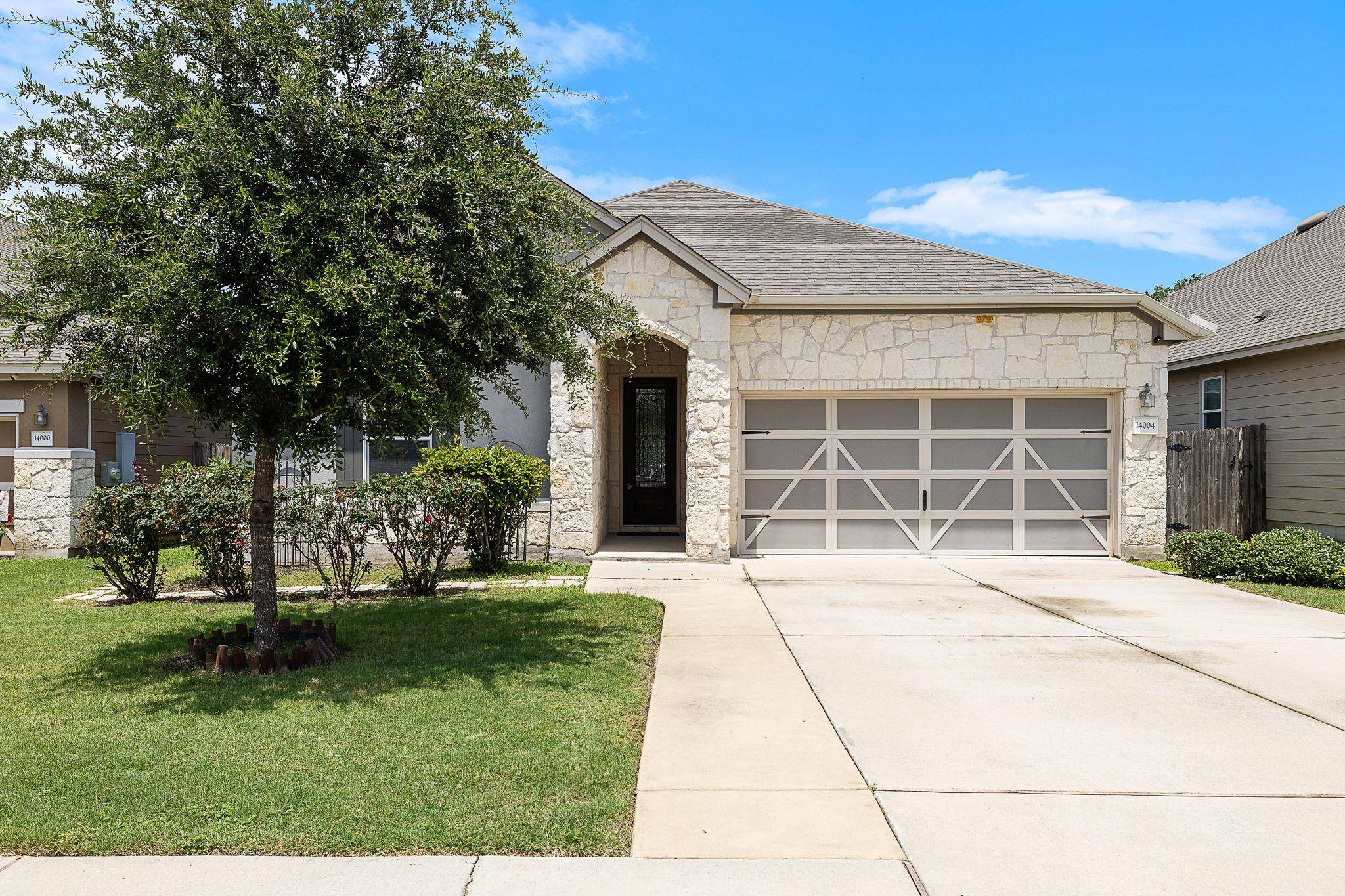 14004 Lyndon B Johnson ST, Manor, TX 78653