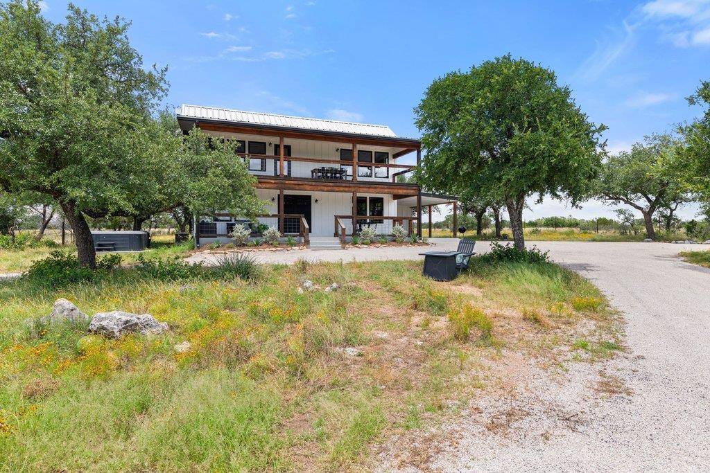 784 River View DR, Johnson City, TX 78636