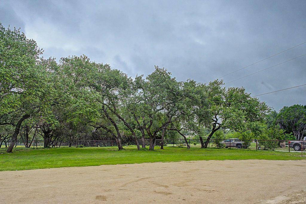 200 E Meadow LN, Wimberley, TX 78676